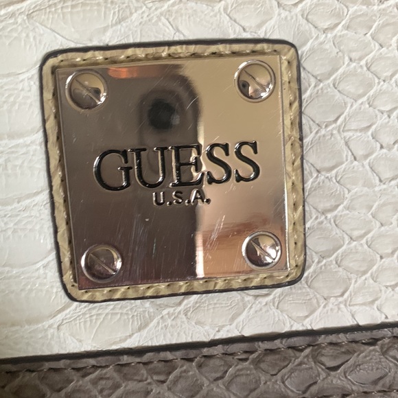 Guess wallet - Picture 2 of 8